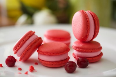 Cranberry Macaron-1